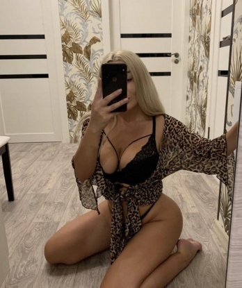 🔥
Я хорошо знакома со всеми прелестями наслаждения и готова подарить тебе незабываемые моменты страсти и релаксации. 💋
Мои услуги простираются на все возможные уровни удовольствия. Со мной ты ощутишь нежность и страсть, я тебе предложу массаж, оральные ласки и секс в различных позах. Позволь мне сделать твои дикие фантазии реальностью. 💫
Я знаю, как создать атмосферу комфорта и доверия, поэтому можешь быть спокоен - ты будешь в центре моего внимания. Мы с тобой окунемся в мир настоящего удовольствия и наслаждения. 💦
Большое количество положительных отзывов подтверждают мою профессиональность и умение удовлетворить самые смелые желания моих клиентов. Тебе понравятся мои сочные фото, они полностью отражают все мои прелести. 📸
Я живу в Москве и готова встретиться с тобой в любое удобное время и место. Ты заслуживаешь только лучшего, и я готова предоставить тебе именно это. 🌟
Не упусти свой шанс на незабываемые мгновения в моей компании. Сделай шаг к нашей встрече, и я обещаю, что ты не останешься равнодушным. Жду твоего звонка, милый! 💕 5606, 29 лет