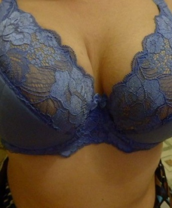 Я креативная и нежная компаньонка, с множеством опыта и секретных фантазий. Мои услуги включают все, что может подарить тебе дикое удовольствие и удовлетворение твоих самых сокровенных желаний. Фото в моем профиле говорят сами за себя, и мои клиенты оставляют самые теплые отзывы. Так что не упусти возможность испытать настоящее наслаждение со мной! 😉💫 7587, 38 лет